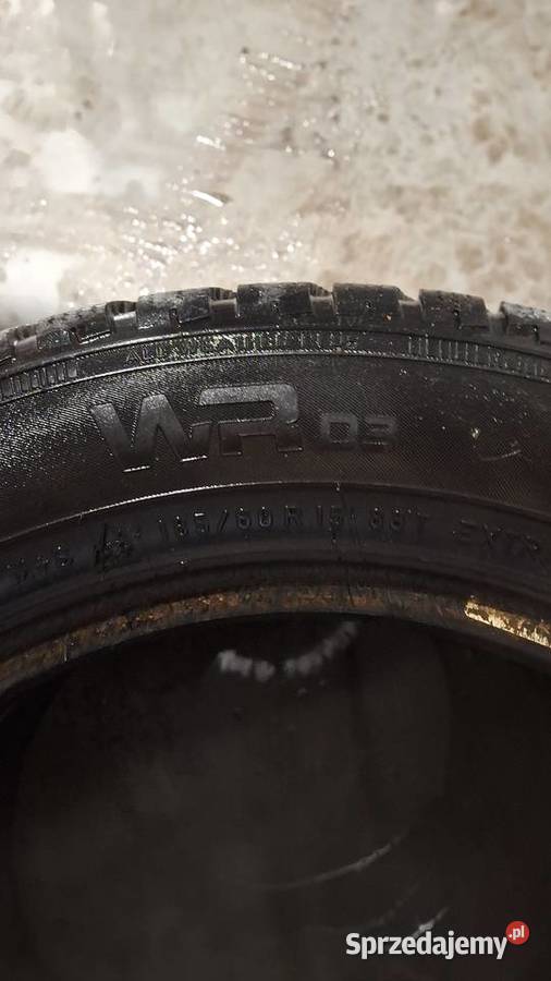2 Opony zimowe 18560r15 Nokian WR D3 łódzkie