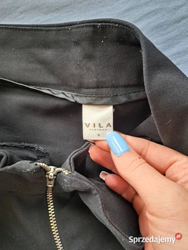 czarne eleganckie spodnie Vila klasyka i wygoda Trąbki Wielkie