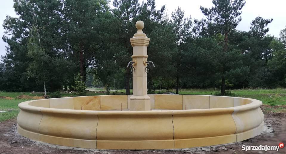 stylowa fontanna z piaskowca naturalny kamień Kamienna Góra