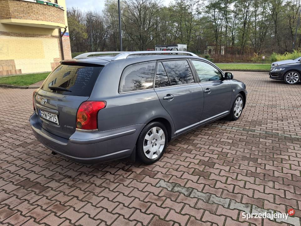 Toyota avensis 18 benzyna z gazem 2003 Avensis Łódź