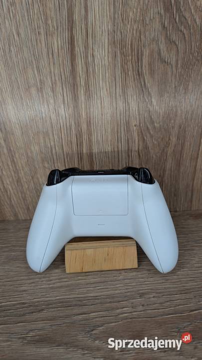 Pad Bezprzewodowy Microsoft Biały Model 1708