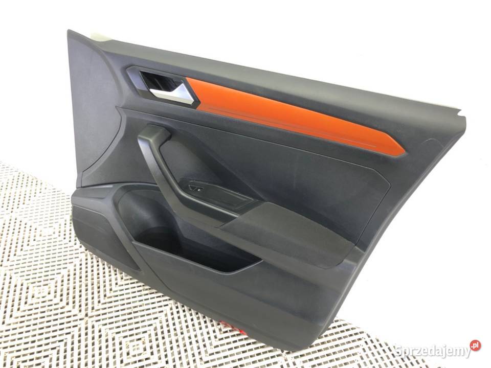 BOCZEK DRZWI PRAWY PRZÓD VW TROC Hatchback