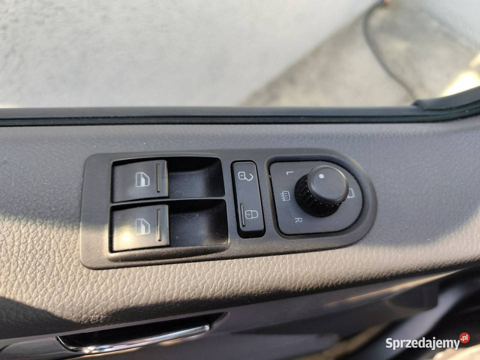 Volkswagen Multivan PAN AMERICANA doinwestowany gniazdo USB Zgierz