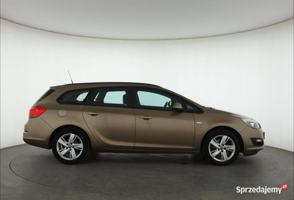 Opel Astra 17 CDTI nieuszkodzony Piaseczno sprzedam
