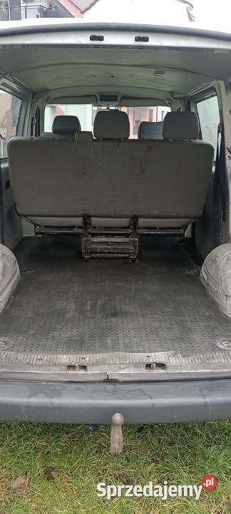 VW T5 Transporter 130 9 osób klima srebrny met