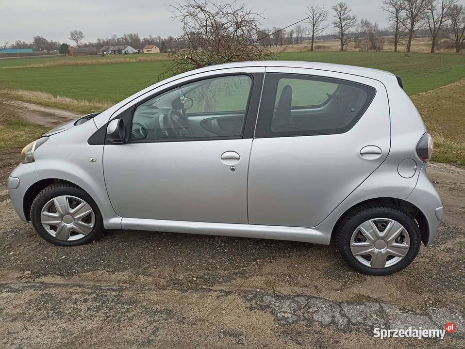 Toyota Aygo 10 benzyna 2010r sprowadzony Słupca