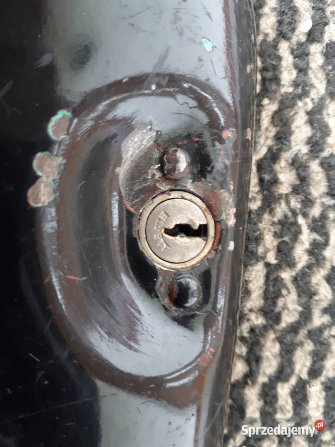 Pokrywa schowka zamek Pannonia Rzeszów