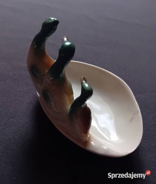 Secesyjna opielniczka przybornik z figurkami wielkopolskie Koźminek