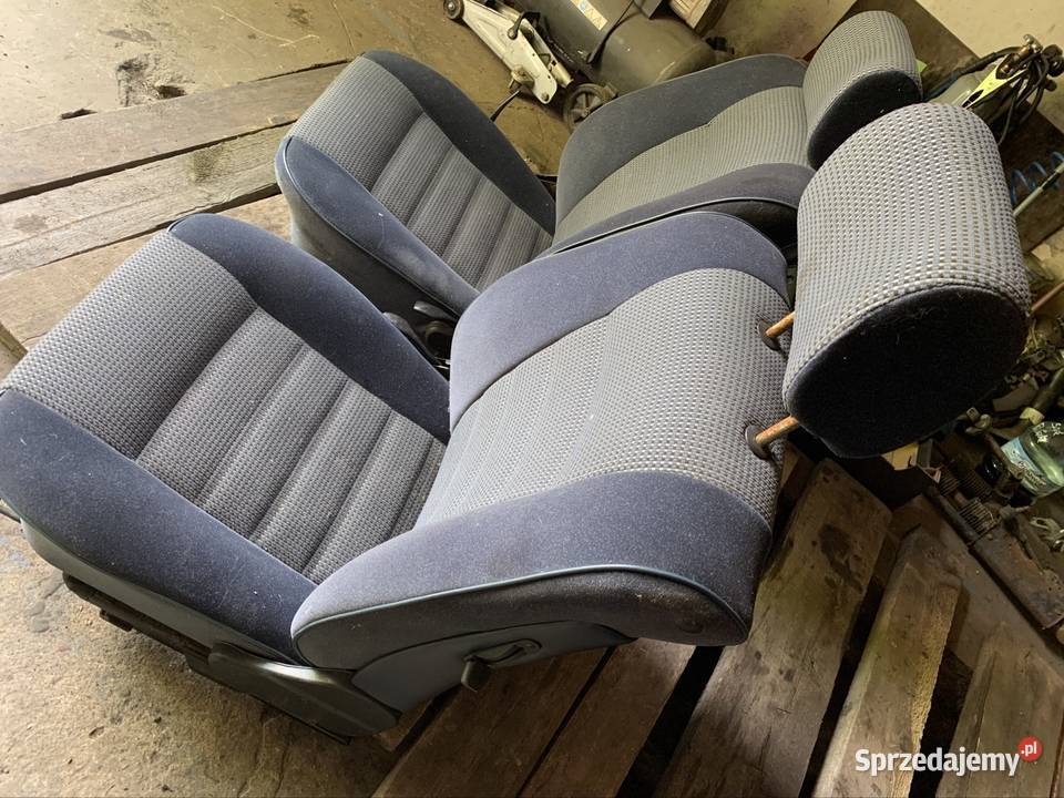 Fotele kpl BMW e24 materiał blue