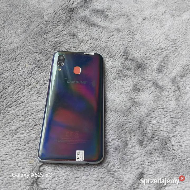 Sprzedam samsung A40 sam telefon