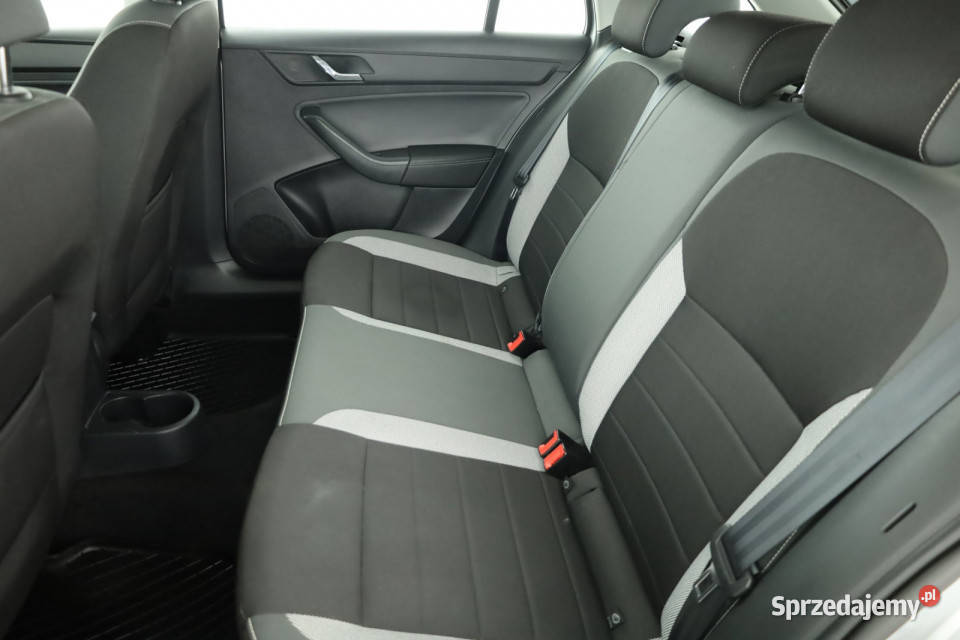 Skoda Rapid Spaceback 12 TSI Rapid Piaseczno