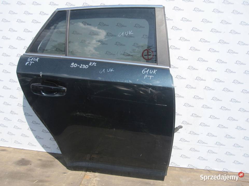 TOYOTA AVENSIS T27 III 10r drzwi prawe tył sprzedam