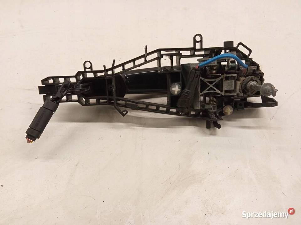 KLAMKA ZEWNĘTRZNA LEWA PRZÓD PODŚWIETLANA CZARNA