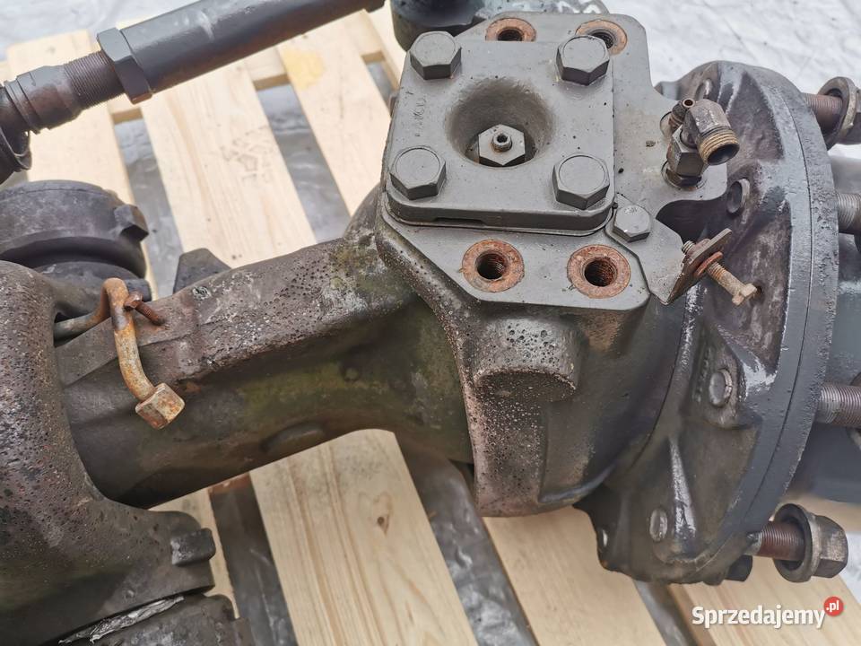 Zwrotnica lewa Claas Axion Carraro 2055 Wilkowo