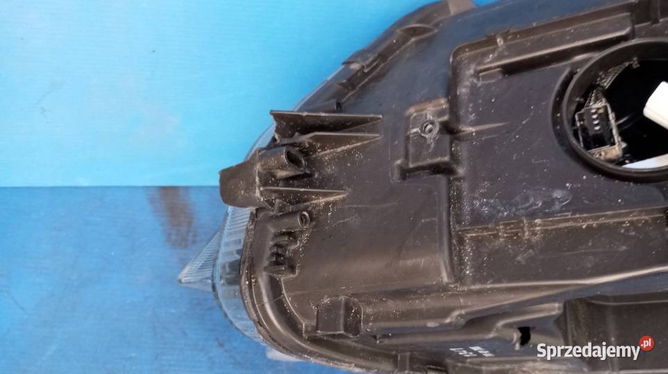 LAMPA PRAWY PRZÓD EUROPA XENON SKODA OCTAVIA III Nowy Tomyśl