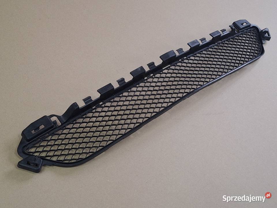 MERCEDES CKLASA W205 KRATKA ZDERZAKA PRZÓD Bieleń sprzedam