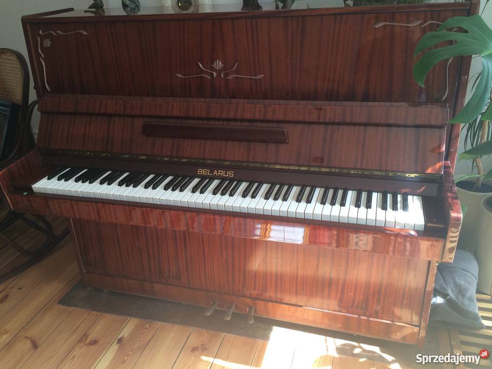 Pianino BELARUS odcienie brązowego Łódź