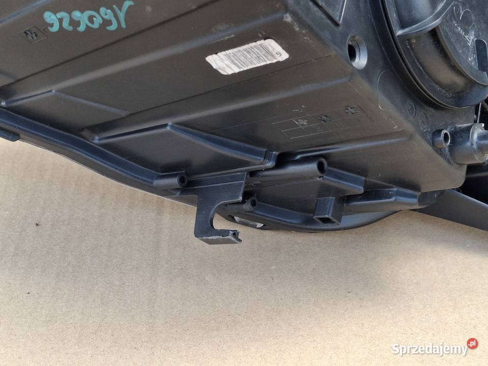 OPEL ADAM REFLEKTOR PRAWY LAMPA PRAWA H7 H1 Bieleń sprzedam