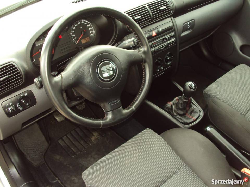 Na sprzedaż nieuszkodzony Seat Leon srebrny Leon świętokrzyskie