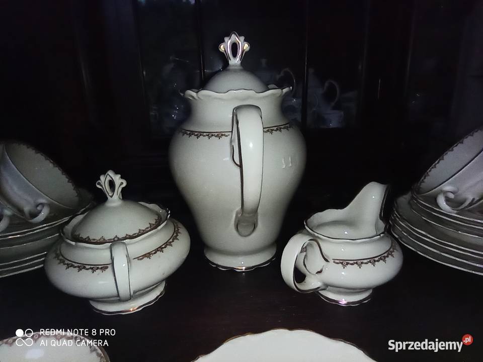 Serwis do kawy ecru ze złotem Na 12 osób pomorskie Gdańsk sprzedam