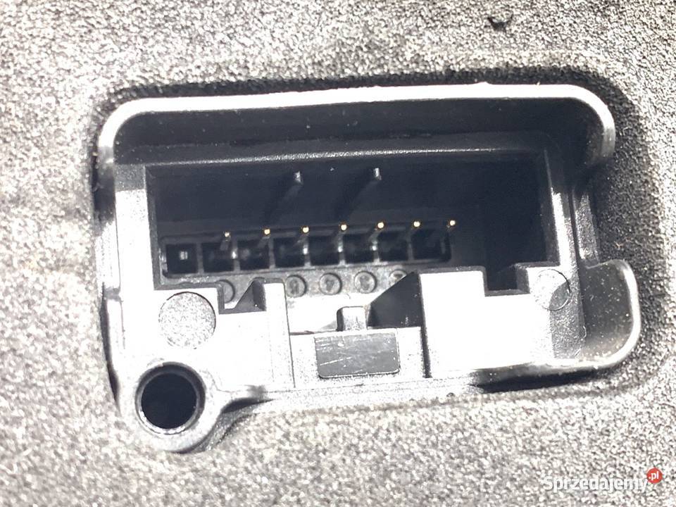 ZAMEK DRZWI PRAWY TYŁ SKODA KAROQ SUV 5TA839016D