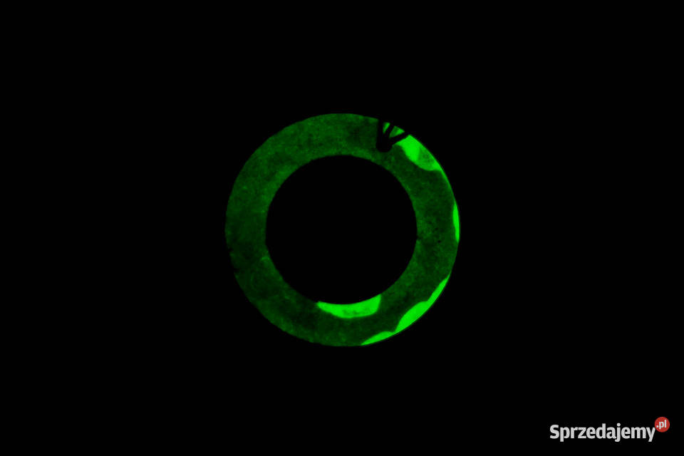 Duży kolorowy wisior 6 lekko świecący w