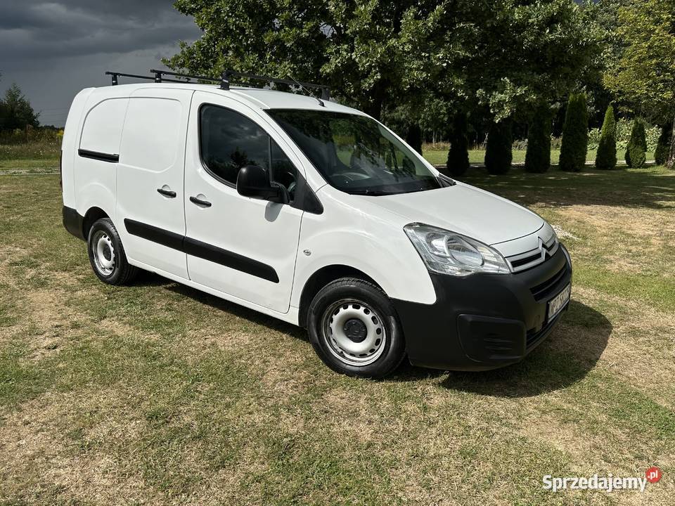 Citroen berlingo 2 osobowy long VAT 1 a 1560cm3 Haczów sprzedam