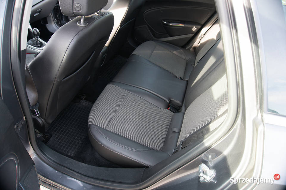 Opel Astra J 2011r 17CDTI Bogata wersja cosmo aluminiowe felgi Motoryzacja Krościenko nad Dunajcem sprzedam