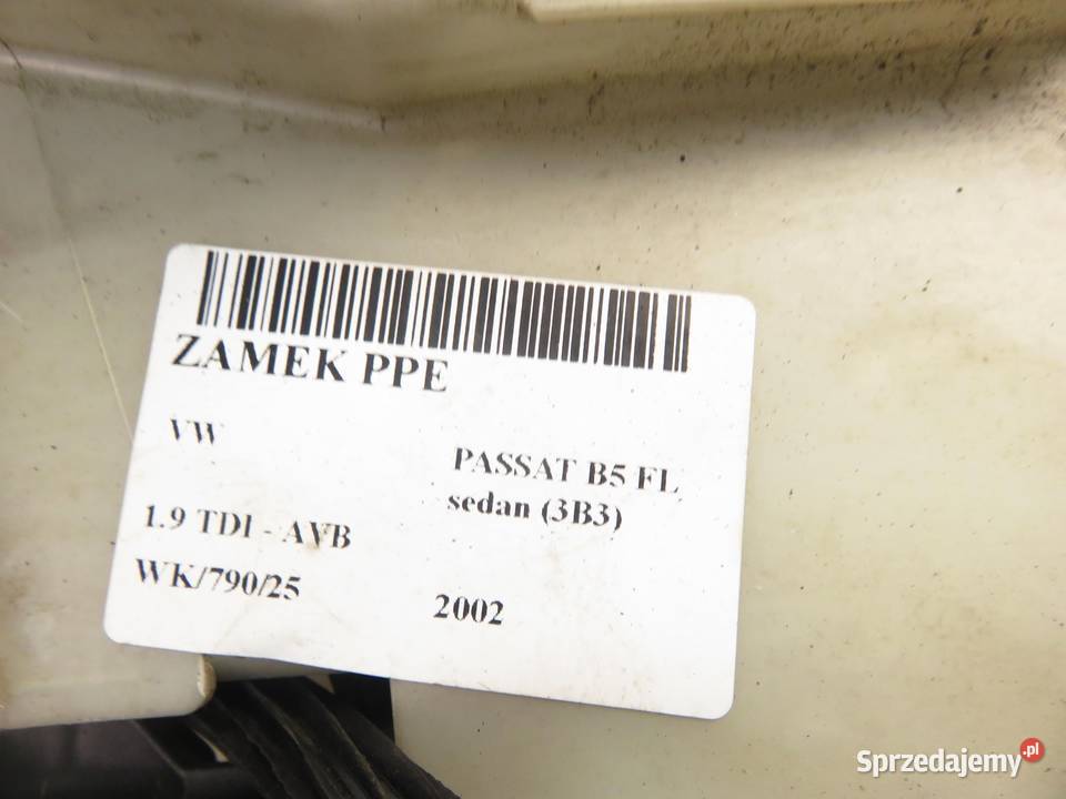 ZAMEK PRAWY PRZEDNI VW PASSAT B5