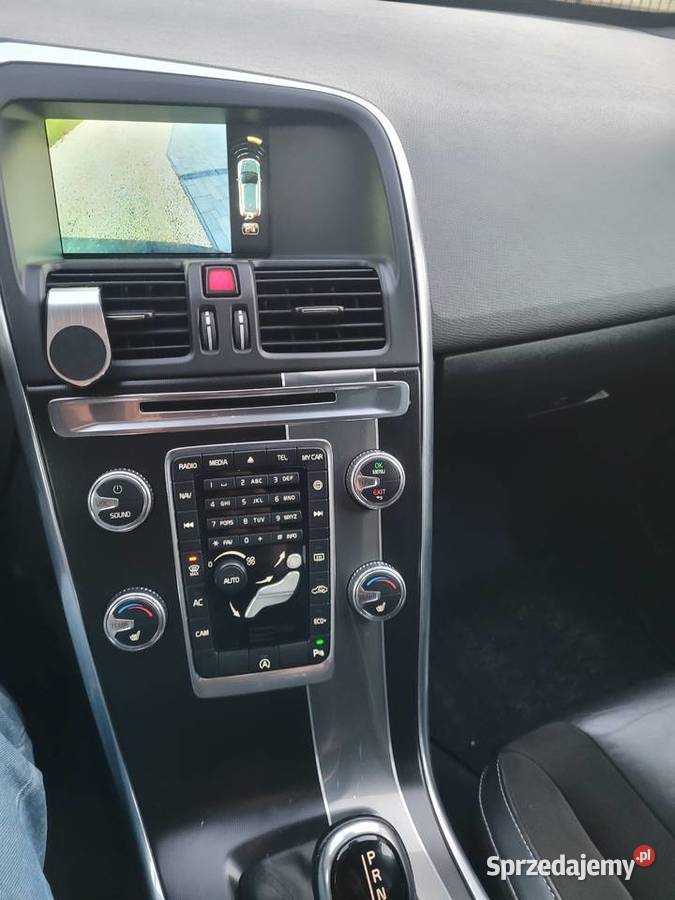 Volvo xc60 niski przebieg nieuszkodzony świętokrzyskie Swaryszów sprzedam