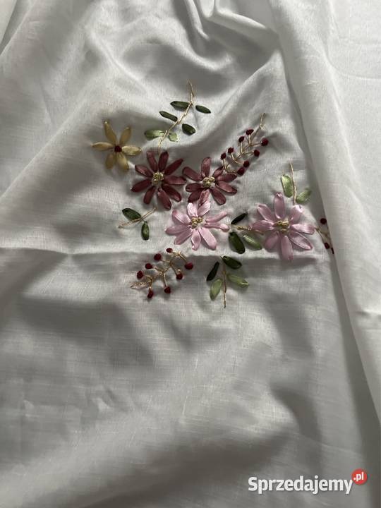 Narzuta biała haftowana Zabrze