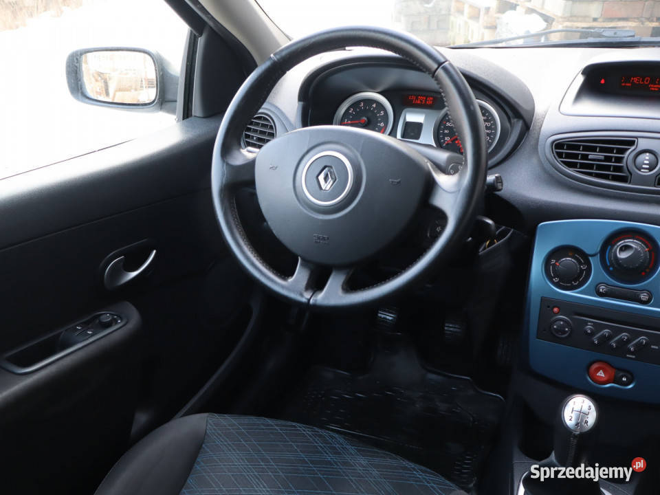 Renault Clio 12 16V światła przeciwmgielne Clio Katowice