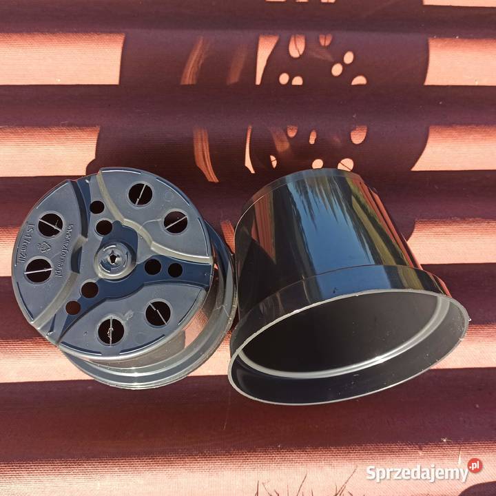 Doniczki produkcyjne okrągłe nowe 2 litr Tuczępy