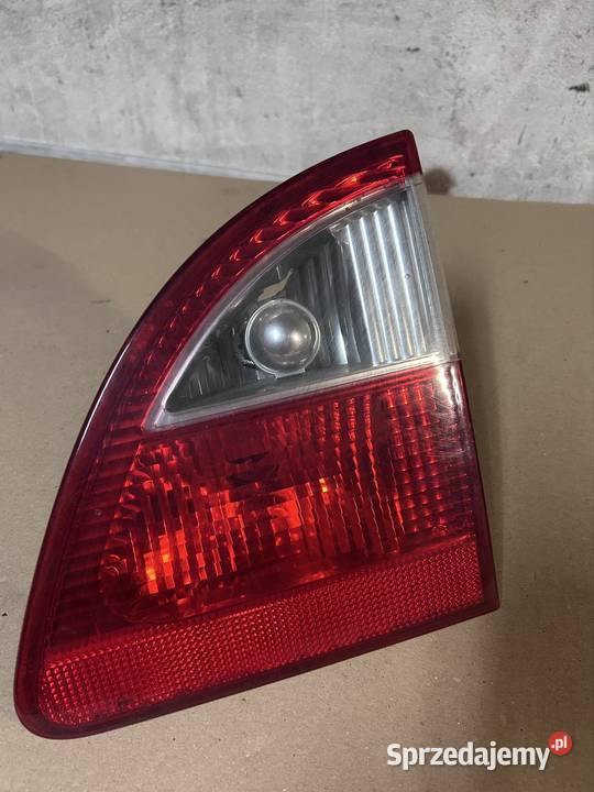 Lampa w klapę prawa ford galaxy lift 7m5945094c Grudziądz