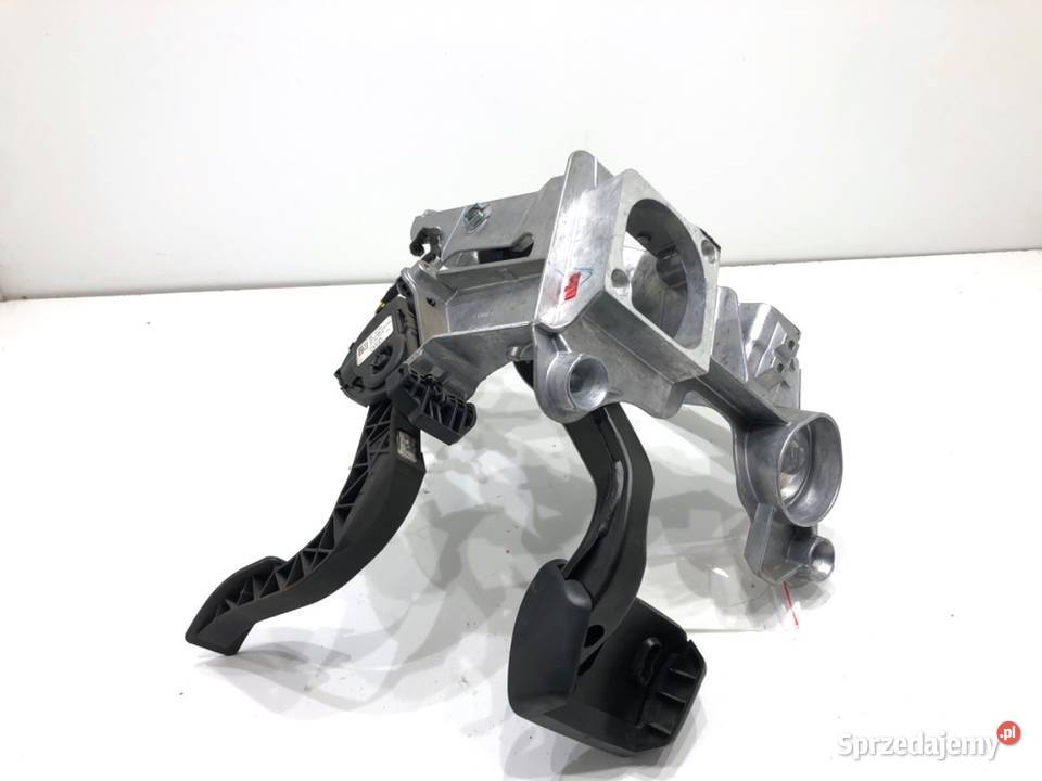 PEDAŁY AUDI A4 B8 0715 8K1723523 18 160 osobowe Motoryzacja