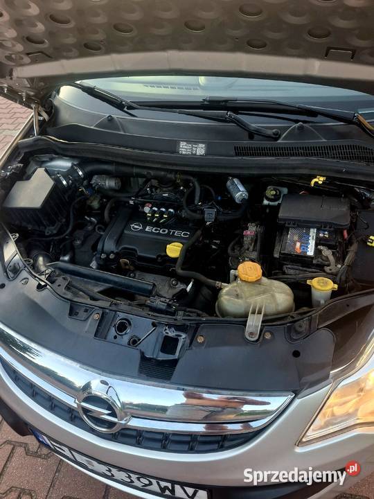 Opel Corsa D 10 z gazem 201112 stan 60KM Łódź