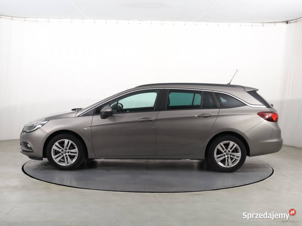 Opel Astra 14 T podgrzewane fotele