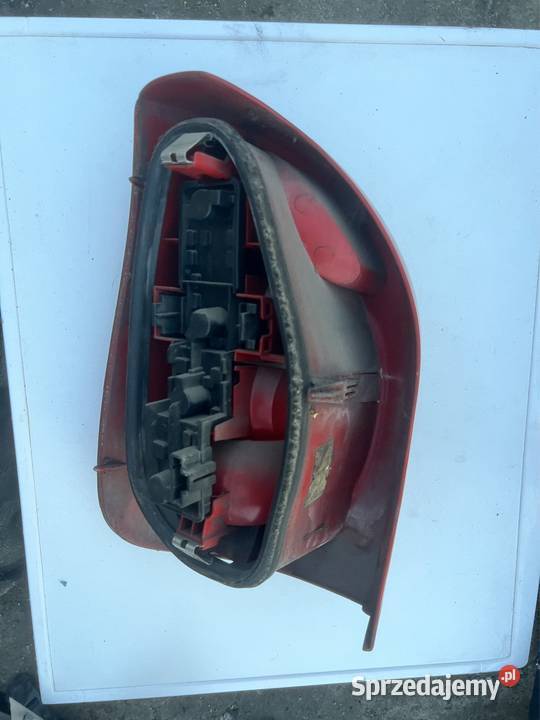 Lampa tył prawa Citroen Xsara Picasso Lampy tylne wielkopolskie sprzedam
