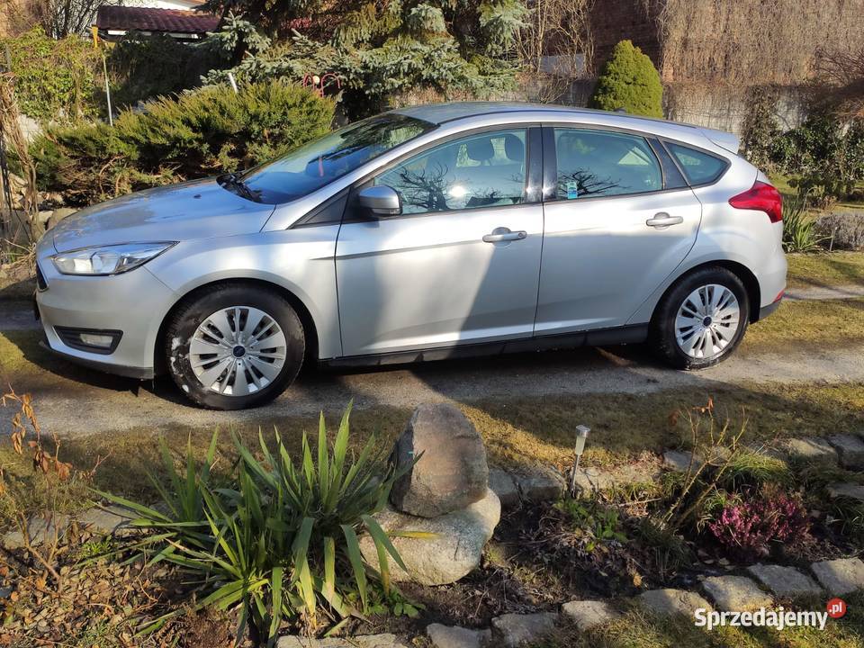 Ford Focus 16 benzyna 2016 Starosiedle