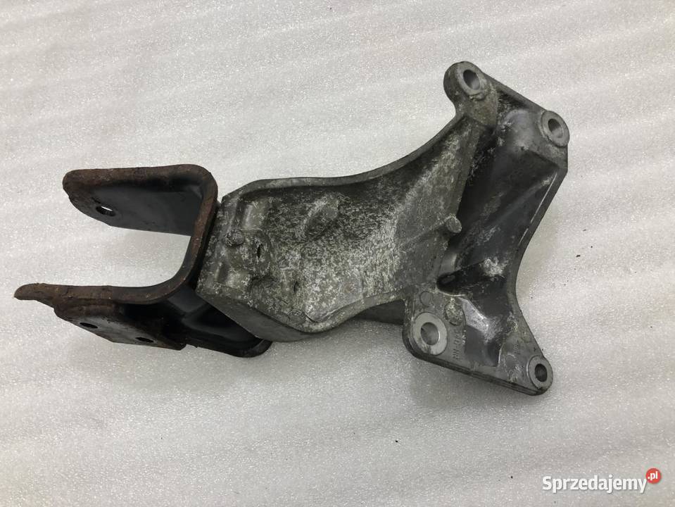 ŁAPA WSPORNIK SUZUKI LIANA 16 16V 0105