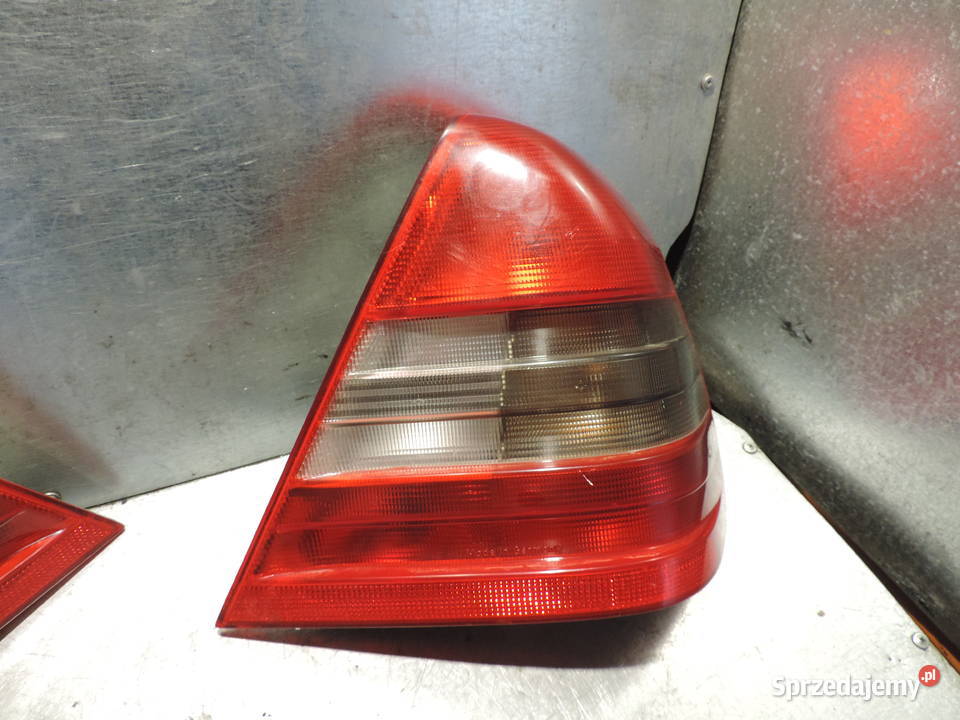 Lampa Prawa Tylna MERCEDES C KLASA W202 małopolskie Nowy Sącz