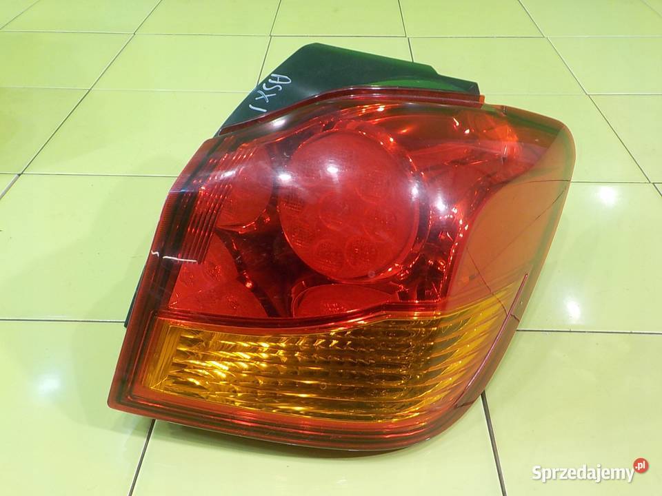 MITSUBISHI ASX I 18 B 12r 5D lampa prawa tyl