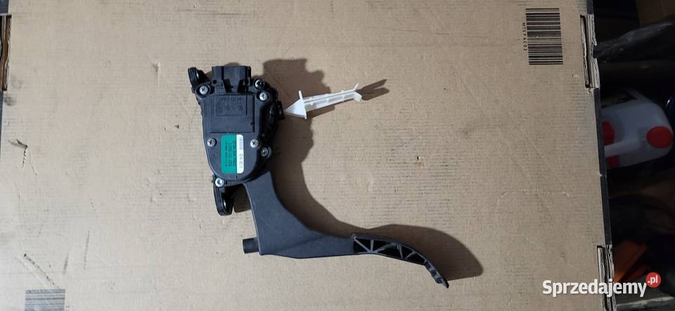 Pedał potencjometr gazu Vw Golf 4 Bora Rok produkcji 2003 Wyposażenie wnętrza Damnica