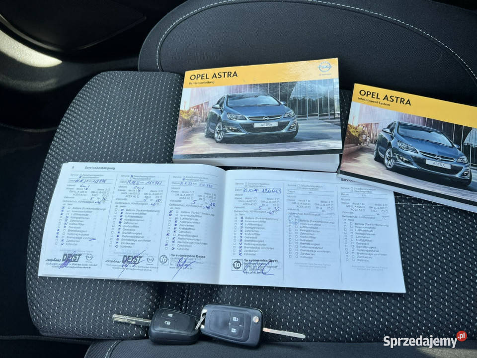Opel Astra Sports Tourer OPEL ASTRA OPC J 1598cm3 Słupsk sprzedam