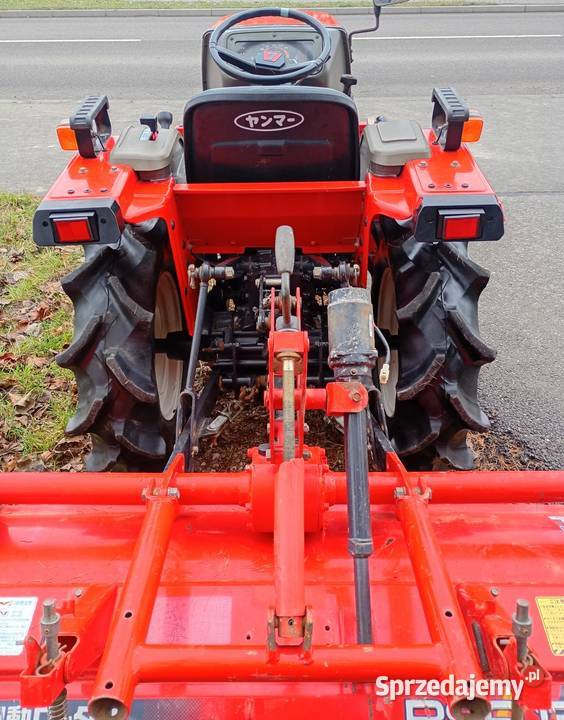 Ciągnik mini traktor ogrodniczy Yanmar