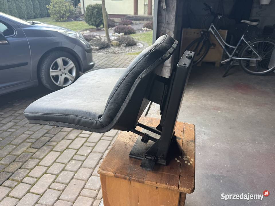 Siedzenie do ursusa C 330 C 360 C 3603P Kłaj