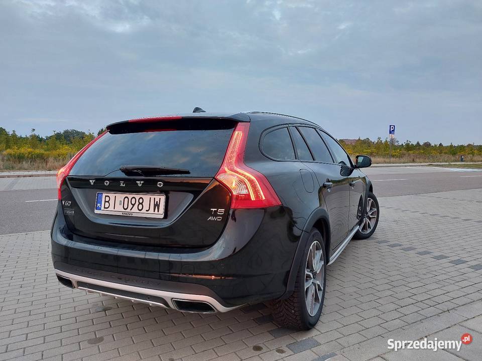 Volvo V60 Cross Country T5 AWD 2018 podlaskie Białystok