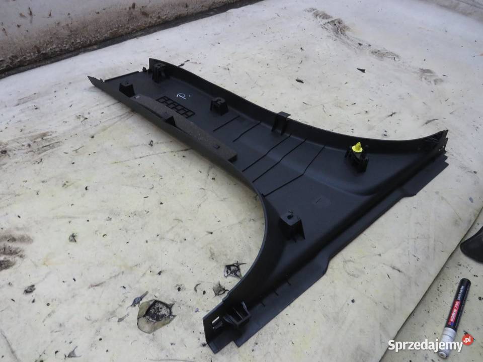 OSŁONA SŁUPKA PRAWA ŚRODKOWA FORD FIESTA MK8