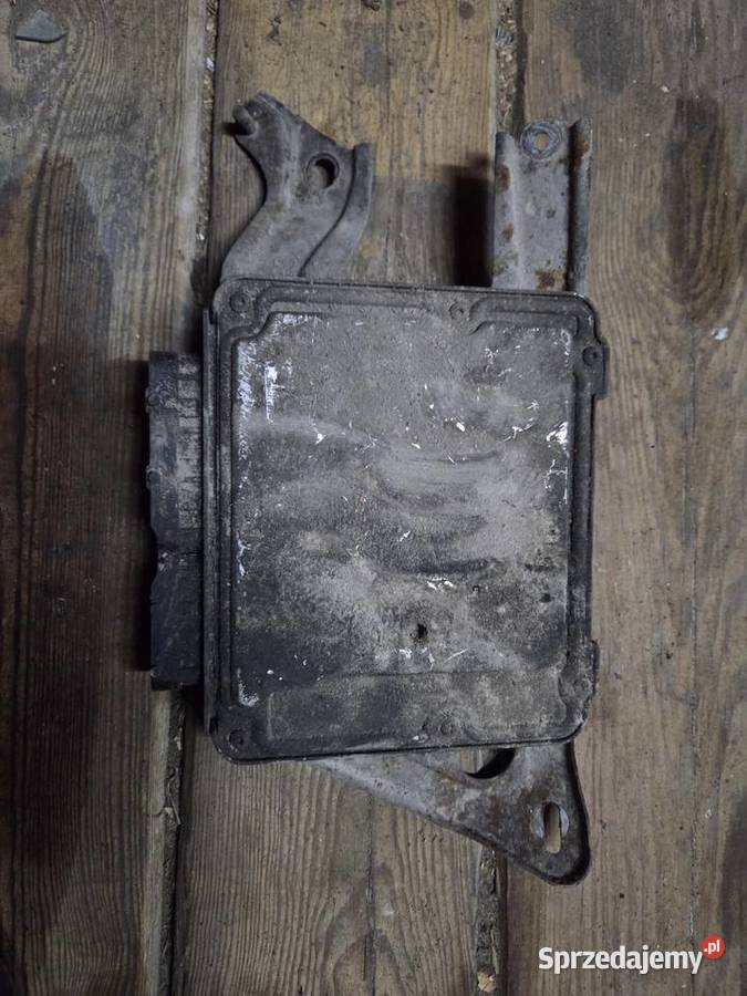 Sterownik silnika Toyota Yaris 2 14 diesel 0 281 osobowe Łagów