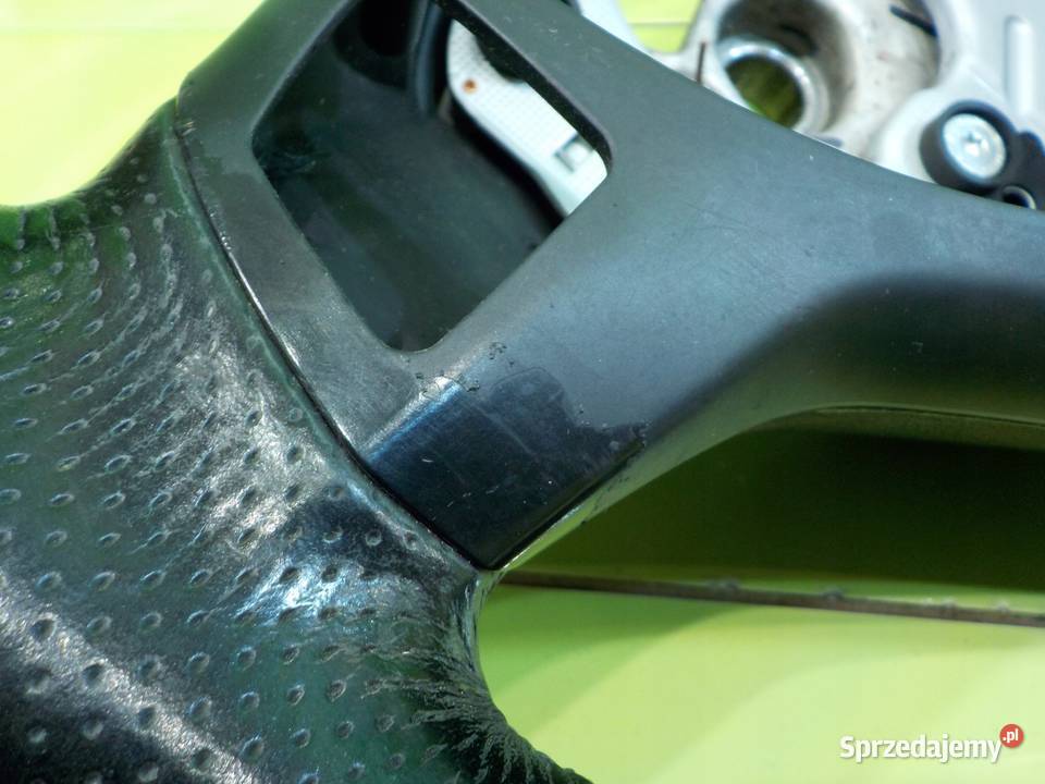 BMW X1 E84 0912 kierownica 7839075 Kierownice Suków